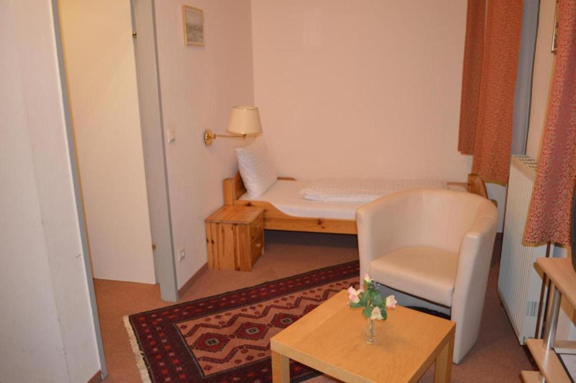 Hotel Pension Walzerstadt Vienna Bilik gambar